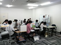 講習会の開催と講師、教材の作成